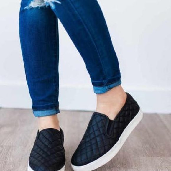 THIS IS IT QUILTED SLIP ON SNEAKER - Picture 4 of 4